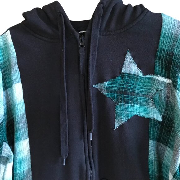 Upcycled Patchwork Jacket, M-L: Flannel Hoodie Sweatshirt, Green Plaid, Star - Picture 7 of 11
